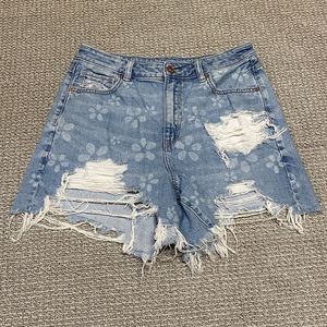 American Eagle AE Shorts Womens 10 Highest Rise Baggy Short Floral Distressed